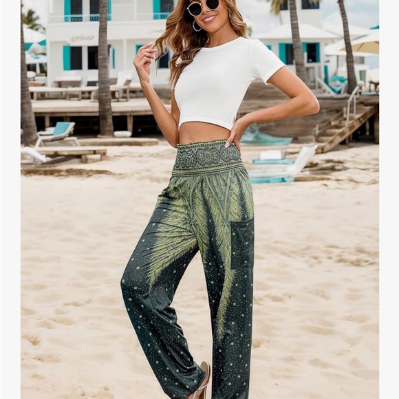 Green Harem High Waist Yoga Boho Trousers with Pockets - Picture 5 of 9